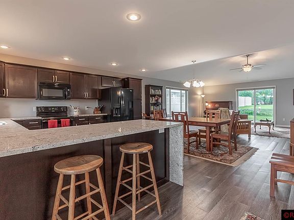 5th image of 216 Copper Village Cir