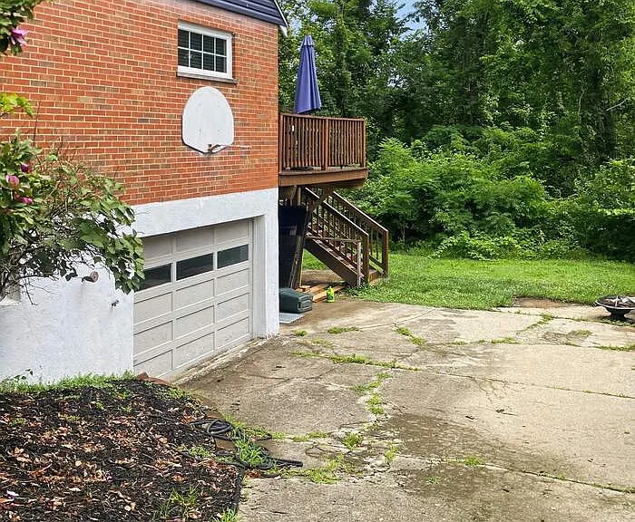 221 Sergeant Ave — Photo 14