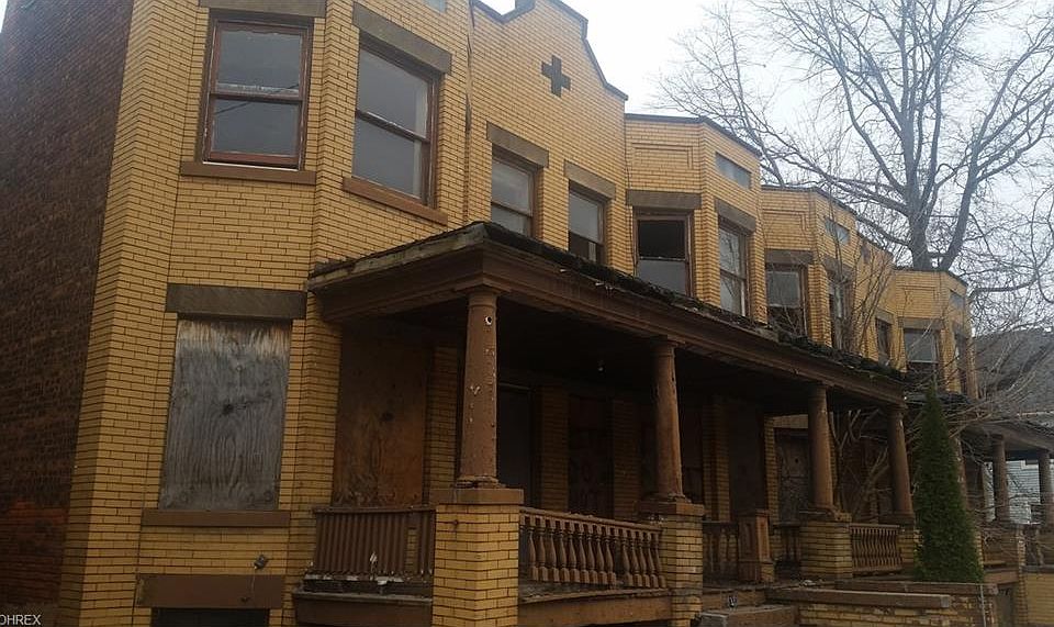 2nd image of 1328 E 93rd St