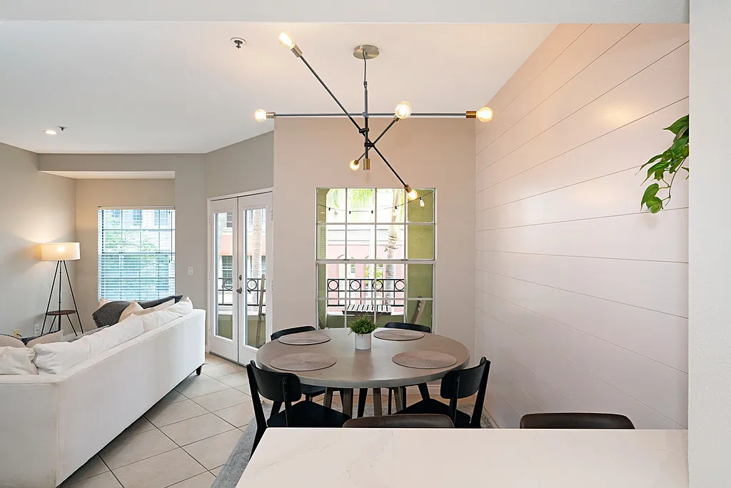 2 bed, 2.0 bath, $5,575 — Photo 3