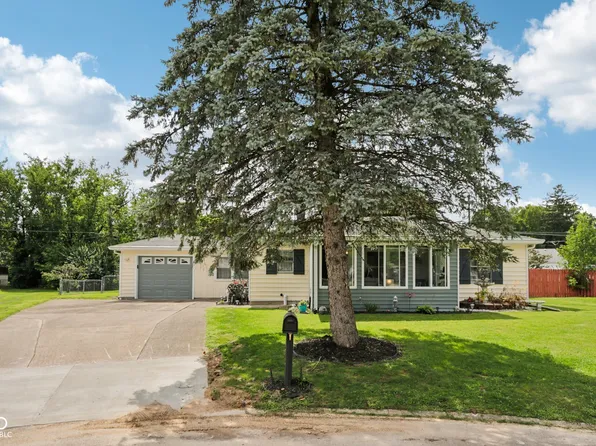 2101 E Grace Ct, Muncie, IN 47302