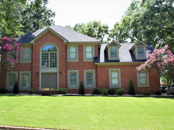 111 Creek Dr, Montgomery, AL 36117