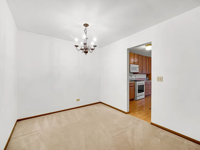 7000 Newport Dr #204 — Photo 9