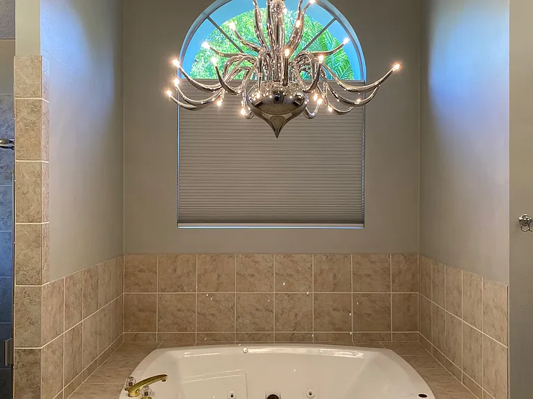 2204 Kettle Dr — Photo 9