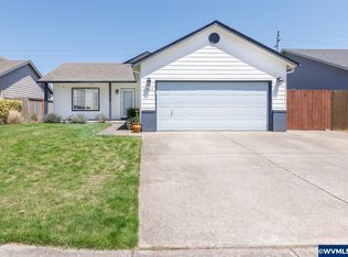 1447 Trent Ave N, Keizer, OR 97303