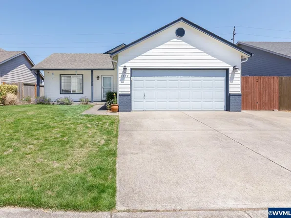 1447 Trent Ave N, Keizer, OR 97303