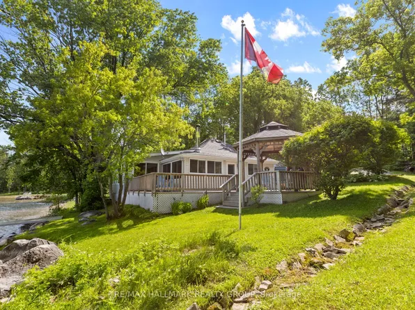 118 Hall Shore Rd, Lanark Highlands, ON K0G 1M0