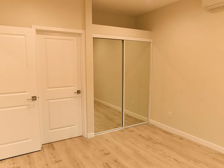 3754 Pershing Ave #B — Photo 8