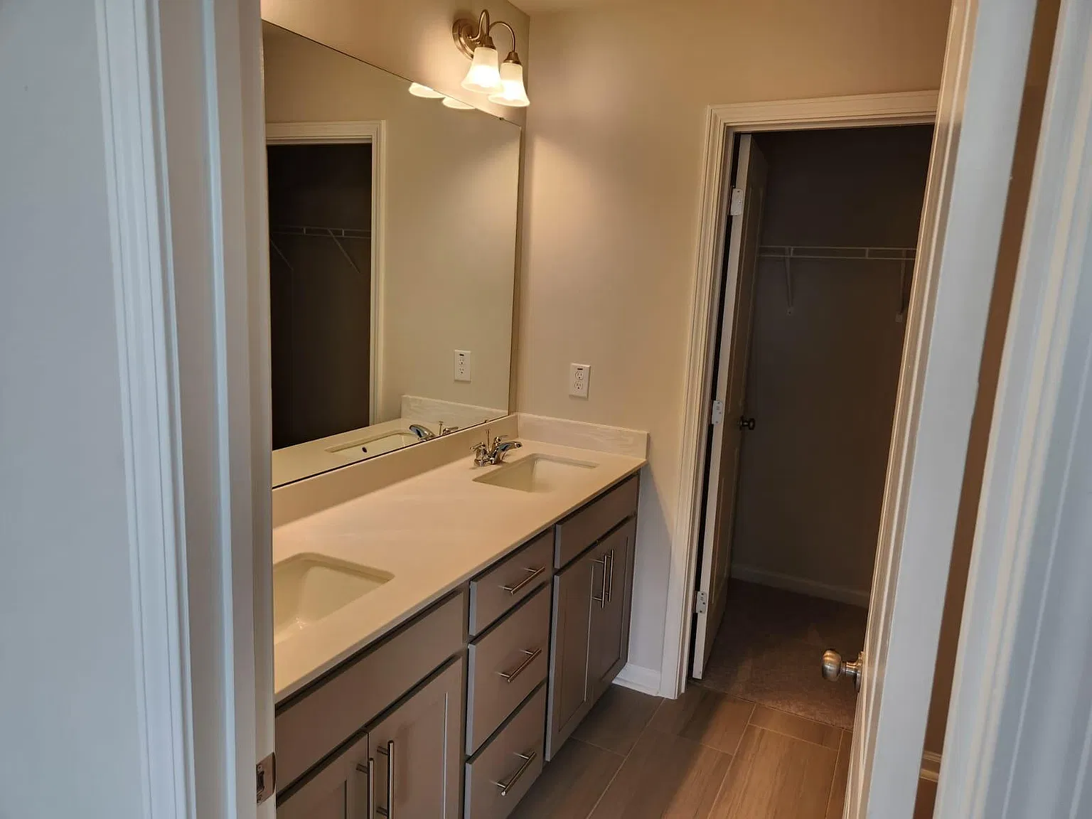 3 bed, 1794 sqft, $2,050 — Photo 4