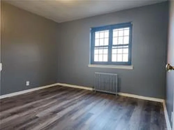 7730 Main St APT 3A, Flushing, NY 11367