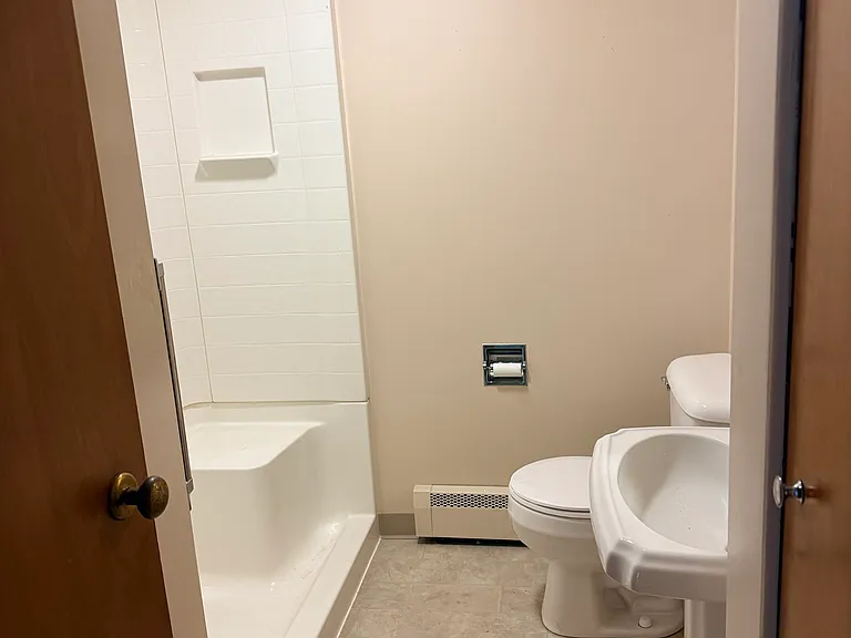 212 N Ottawa Ave — Photo 12