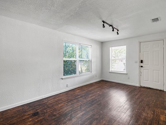 3rd image of 808 S Terrace St