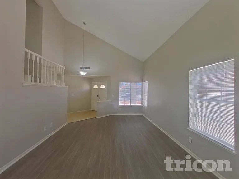 1947 Guinn Dr — Photo 20
