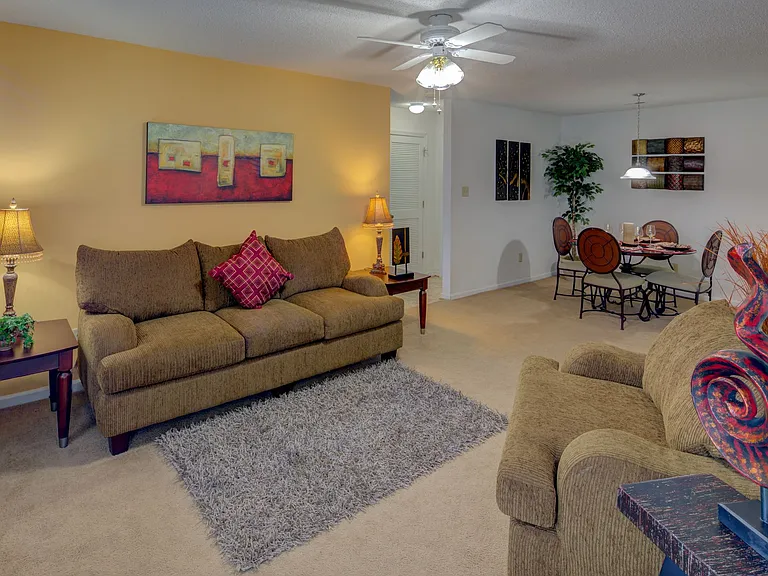 Featherstone Apartments at Kiln Creek — Photo 27