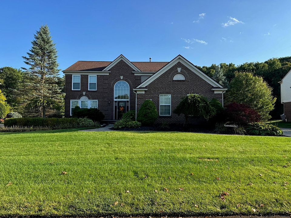 1st image of 48805 Rockefeller Dr