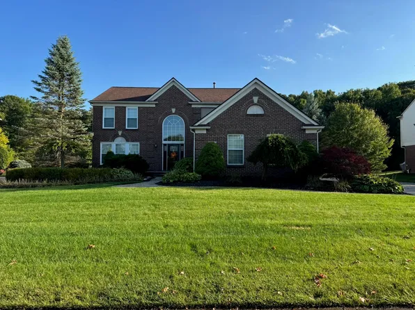 48805 Rockefeller Dr, Canton, MI 48188