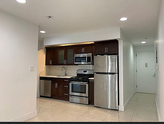 1st image of 207 W 115th St APT 14