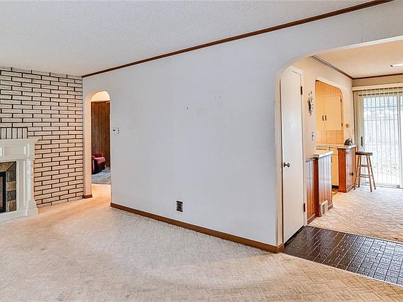 4th image of 1489 11th St