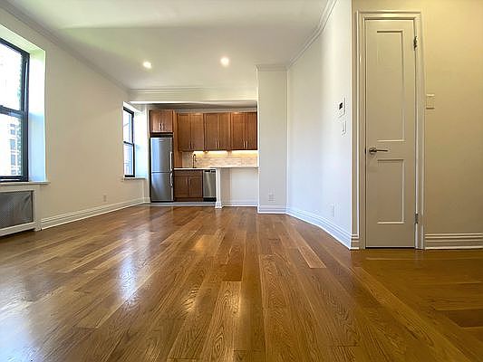 1st image of 355 W 51st St #85