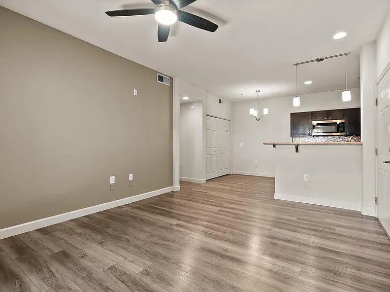 The View Apartments — Photo 49