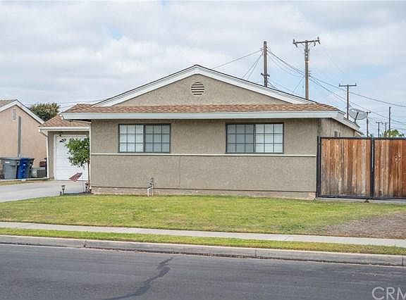 3rd image of 10115 Blanche Cir