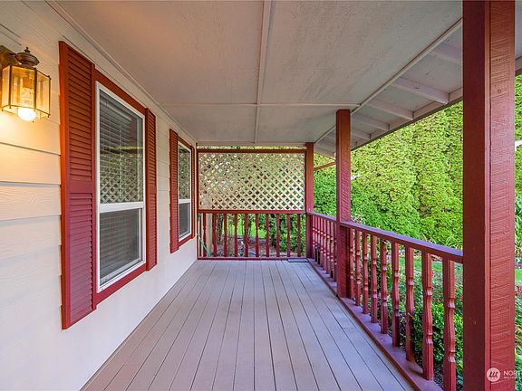 3rd image of 1812 157th Street Ct E