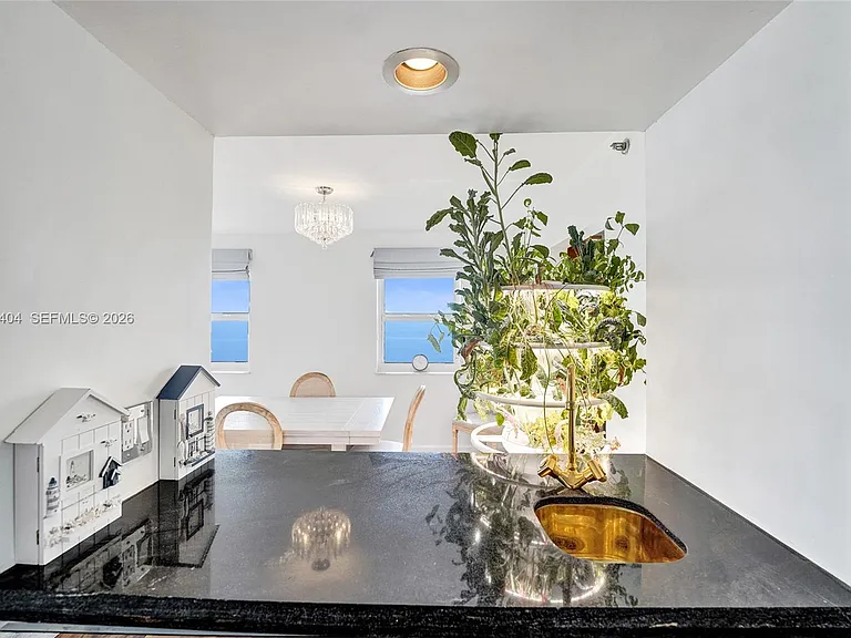1201 S Ocean Dr #1702N — Photo 4
