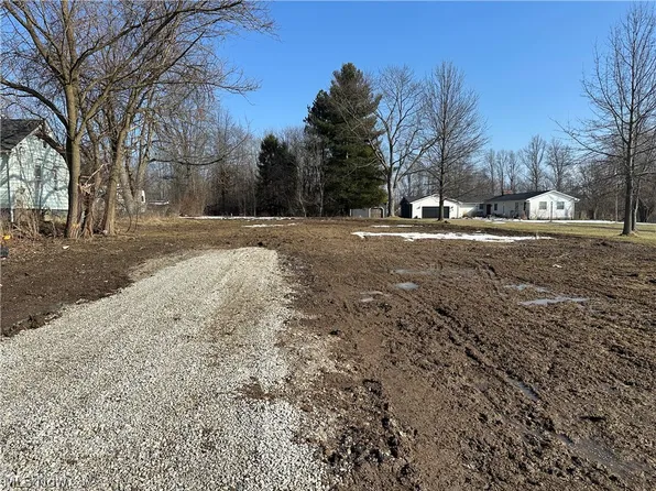 11965 Island Rd, Grafton, OH 44044