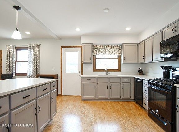 5th image of 515 W North Ave