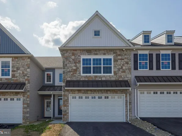 2484 Spring Water Cir, Lancaster, PA 17601
