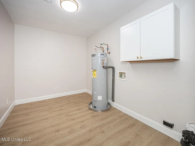 106 Booth Cir — Photo 18