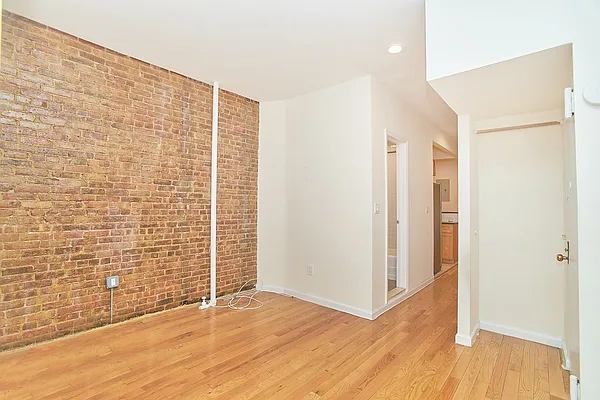 Rented by Living New York | media 32