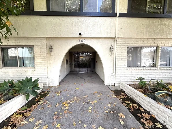 360 Gladys Ave APT 10, Long Beach, CA 90814