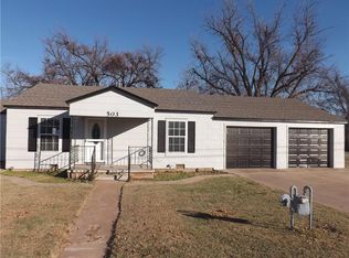 503 N Broadway St, Tipton, OK 73570