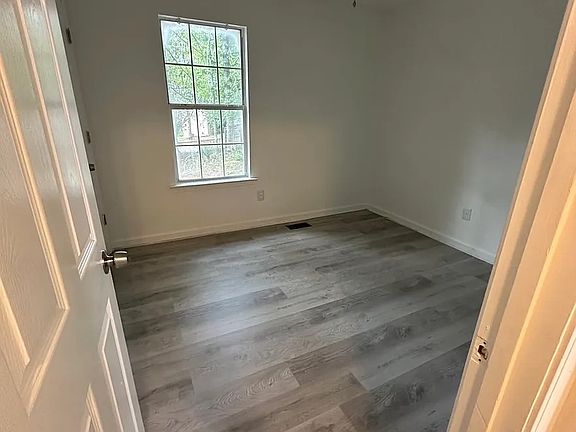 3rd image of 311 Halehaven Dr