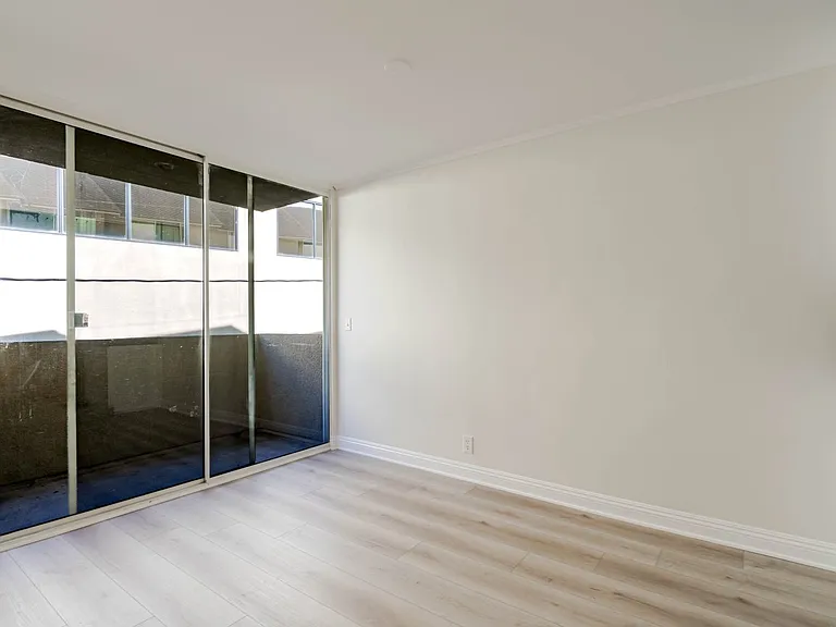 14141 Dickens St #211 — Photo 6