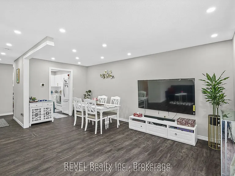 65 Dorchester Blvd #80 — Photo 12