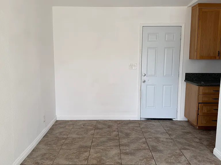 835 E Avenue Q — Photo 6