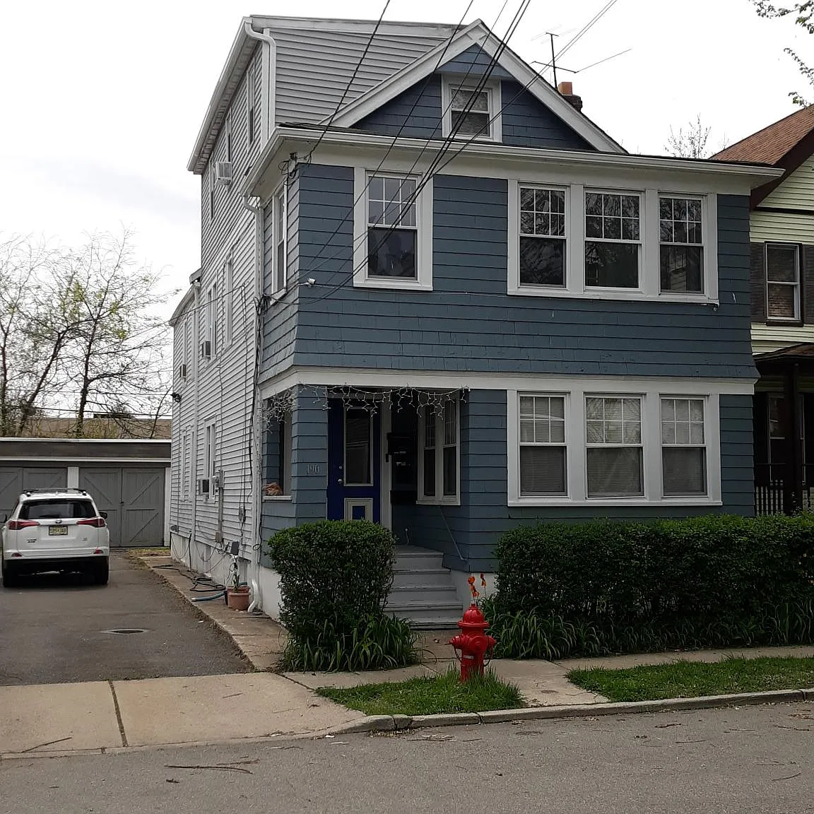 3 bed, 1335 sqft, $2,350 — Photo 1