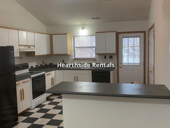 2nd image of 211A Wyndham Cir