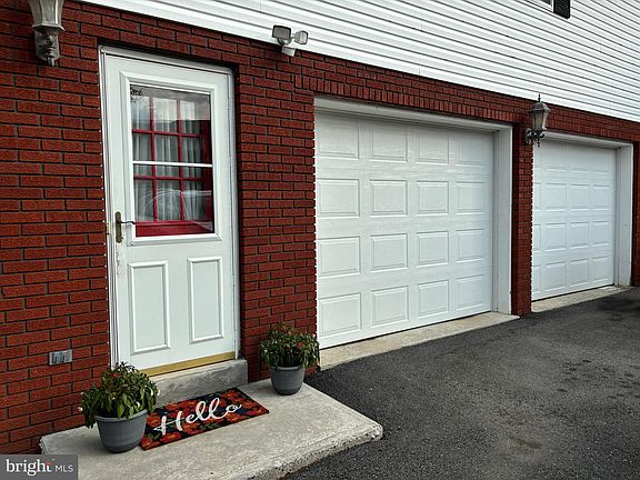 4th image of 516 Grandview Dr