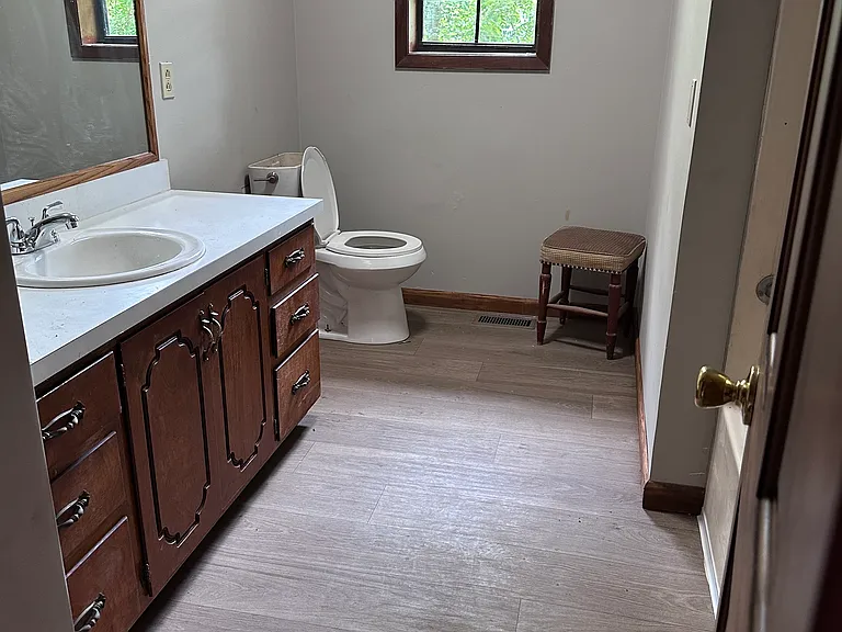7200 N Central Ave — Photo 6