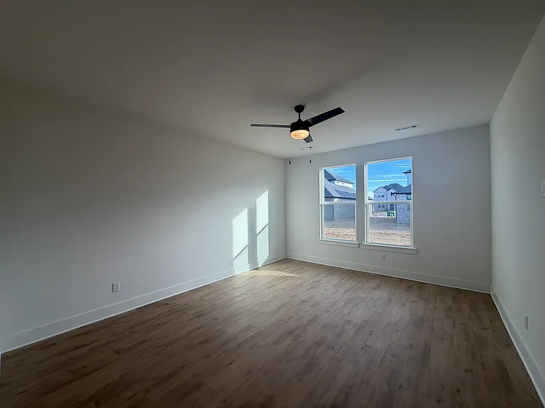 2341 Max Ave — Photo 2
