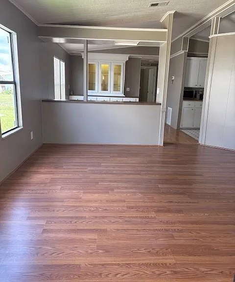 489 Swan Ln — Photo 5