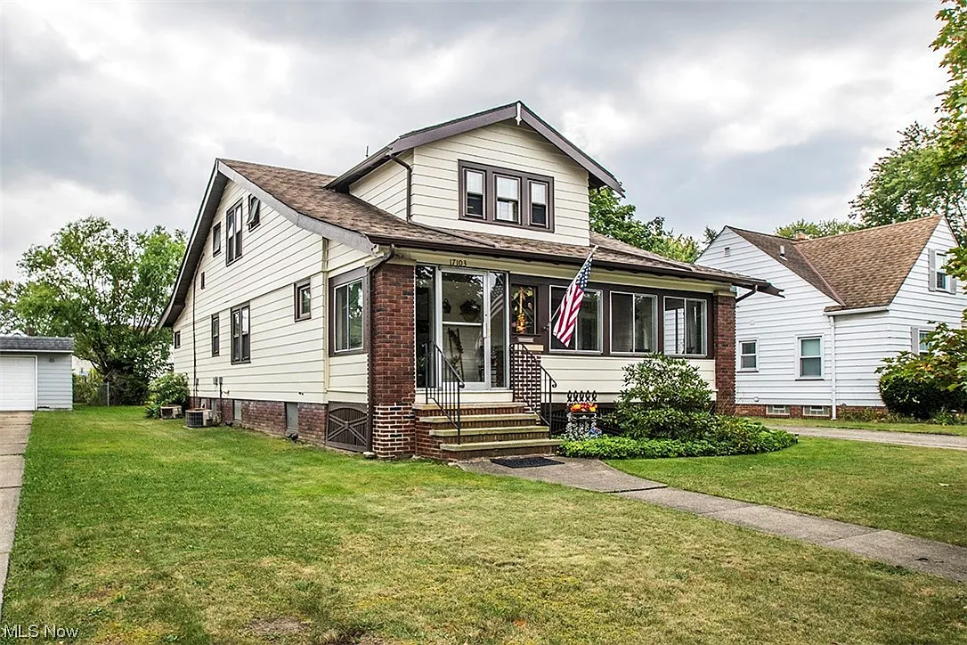 17103 Westdale Ave photo 1