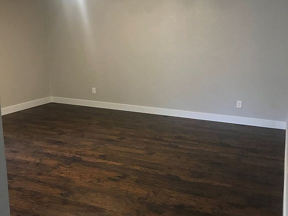 2nd image of 421 McEntire Ct