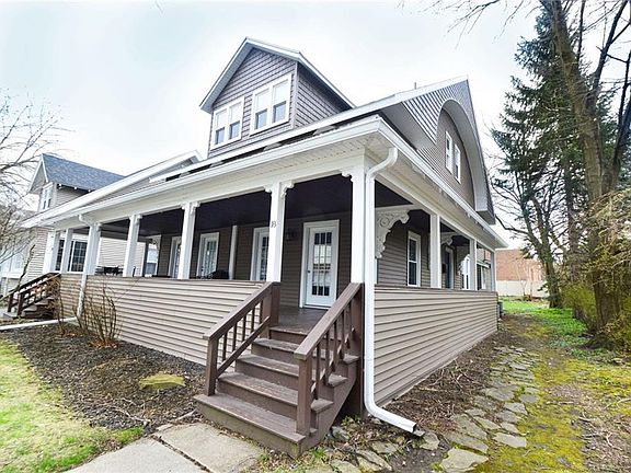 2nd image of 18 Pleasant St
