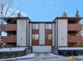 7232 Foxridge Cir #9-F, Anchorage, AK 99518