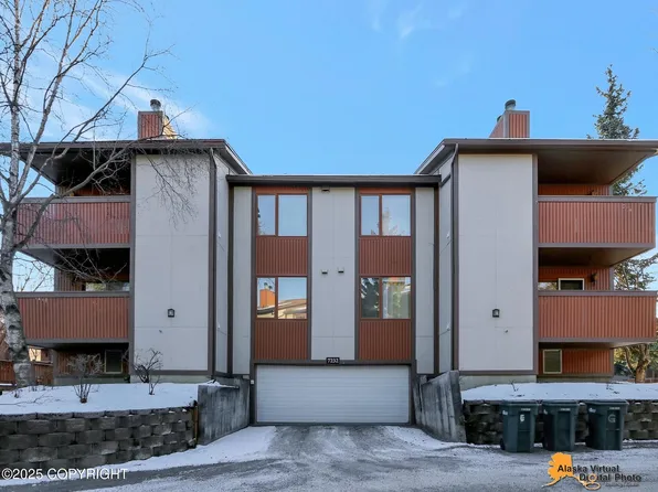 7232 Foxridge Cir #9-F, Anchorage, AK 99518