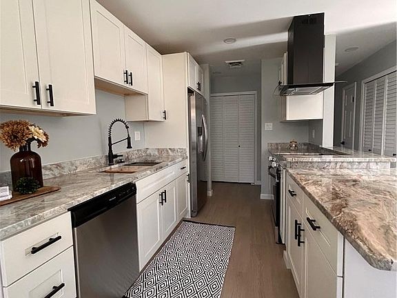 4th image of 3176 Ashaway Rd